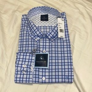 Men’s TailorByrd dress shirt
